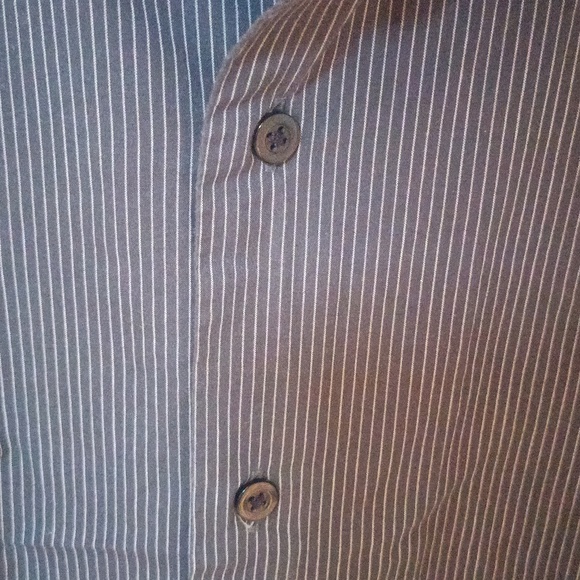 Men's Gap Premium Buttoned Down Long Sleeve Shirt - Picture 3 of 5